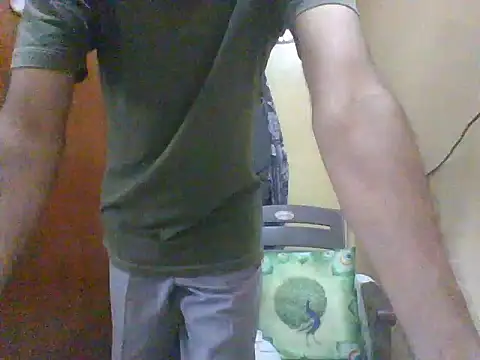 Snapshot of sub_slave_indi chatting on June 5, 2026, 6:40 am sub slave indi online show from June 5, 2026, 6:40 am