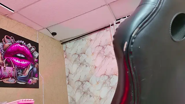 QueenSallyDesire online show from April 15, 2026, 3:12 am