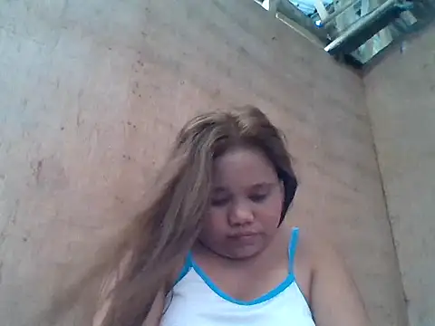 sweetlyn31 online show from June 5, 2026, 3:00 am