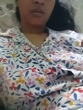 Snapshot of Vandana122 chatting on June 5, 2026, 10:21 am Vandana122 online show from June 5, 2026, 10:21 am