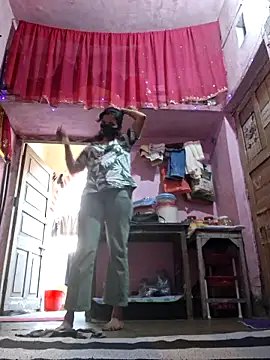 radha76448 online show from February 21, 2026, 10:17 am