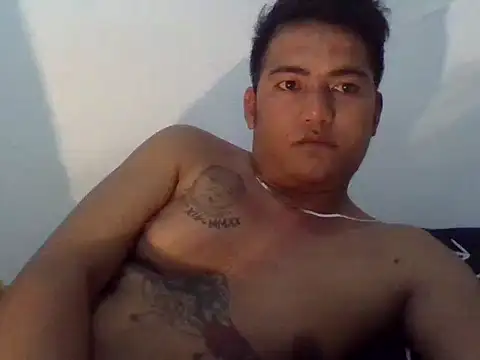 Snapshot of hollyfuck69 chatting on February 24, 2026, 9:43 am hollyfuck69 online show from February 24, 2026, 9:43 am