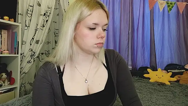 Snapshot of Karengilgun chatting on February 19, 2026, 3:09 pm Karengilgun online show from February 19, 2026, 3:09 pm