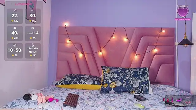 naughtyyindiann online show from April 11, 2026, 3:03 am