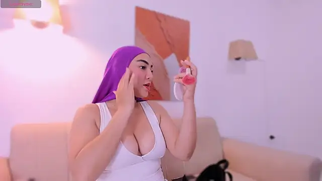 Snapshot of Malika_Noor chatting on July 10, 2026, 1:55 pm Malika Noor online show from July 10, 2026, 1:55 pm
