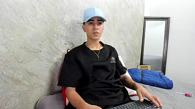 Snapshot of Mick-lollipop chatting on February 28, 2026, 7:46 pm Mick-lollipop online show from February 28, 2026, 7:46 pm