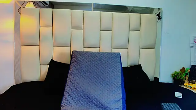 Lana Sliim online show from March 24, 2026, 12:16 pm