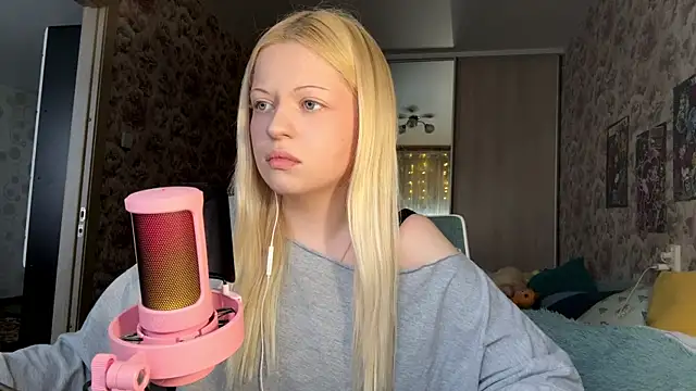 Snapshot of JeneeBIanks chatting on February 25, 2026, 12:38 pm JeneeBIanks online show from February 25, 2026, 12:38 pm