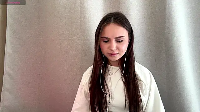 Snapshot of MarylynnSimens chatting on February 28, 2026, 8:14 am MarylynnSimens online show from February 28, 2026, 8:14 am