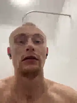 Snapshot of MrBickDick chatting on February 28, 2026, 2:44 am MrBickDick online show from February 28, 2026, 2:44 am