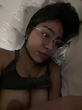 Linarodri online show from May 18, 2026, 5:23 am