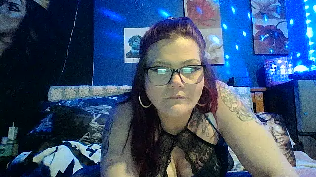 Snapshot of Sexymilf6992 chatting on March 18, 2026, 1:42 am Sexymilf6992 online show from March 18, 2026, 1:42 am