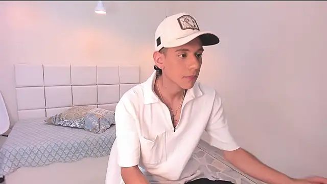 Snapshot of dominicjonnes chatting on February 23, 2026, 7:36 pm dominicjonnes online show from February 23, 2026, 7:36 pm