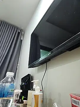 Snapshot of Halyken chatting on February 26, 2026, 2:11 am Halyken online show from February 26, 2026, 2:11 am