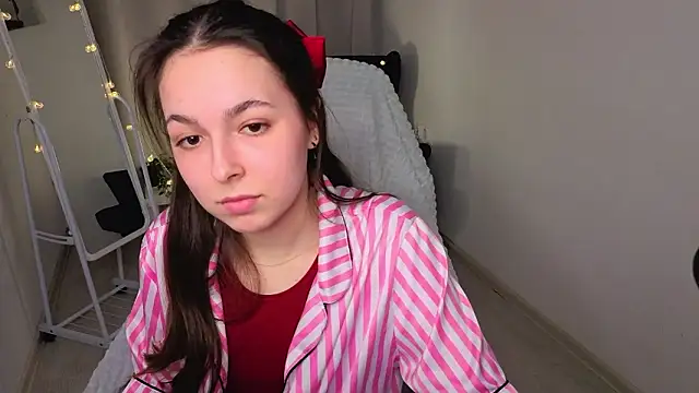 BellaThery online show from February 20, 2026, 1:35 pm