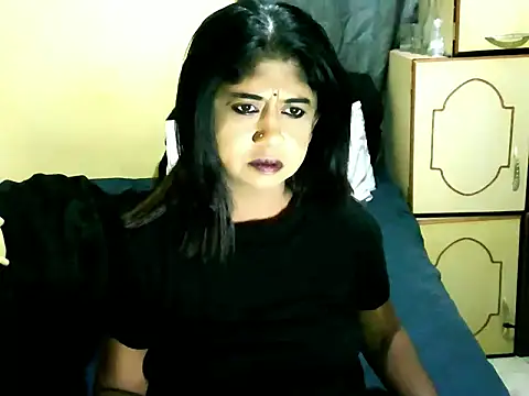IndianPleasures21 online show from May 18, 2026, 1:38 pm