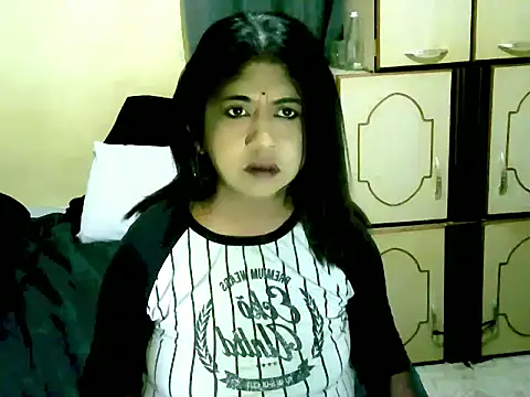 IndianPleasures21 online show from June 1, 2026, 6:51 pm