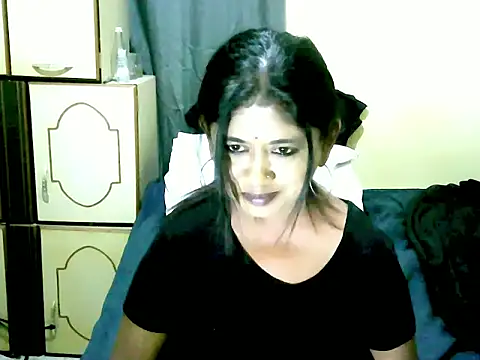 IndianPleasures21 online show from June 10, 2026, 6:42 pm