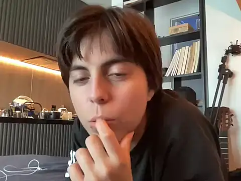 Snapshot of GalMelzin chatting on February 20, 2026, 8:22 pm GalMelzin online show from February 20, 2026, 8:22 pm