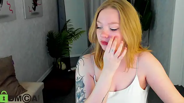Snapshot of Margo_Ring chatting on April 21, 2026, 8:43 am Margo Ring online show from April 21, 2026, 8:43 am