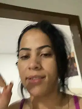 Issis2000 online show from July 18, 2026, 1:03 am