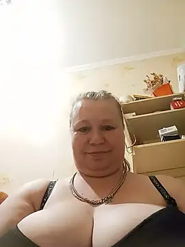 Snapshot of KiraStanton chatting on June 19, 2026, 11:31 pm KiraStanton online show from June 19, 2026, 11:31 pm