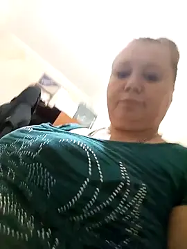 KiraStanton online show from March 18, 2026, 7:37 pm