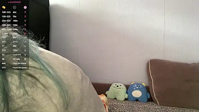 Emmibrilson online show from April 11, 2026, 12:09 pm