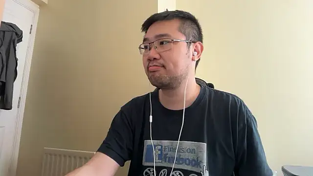 jasonryu2025 online show from May 23, 2026, 1:32 pm