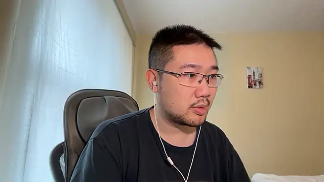 jasonryu2025 online show from May 7, 2026, 12:41 pm