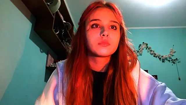 LolaBun online show from April 28, 2026, 8:02 pm