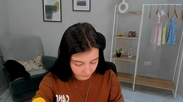 Snapshot of Lilian_Merf chatting on March 24, 2026, 10:04 am Lilian Merf online show from March 24, 2026, 10:04 am