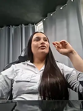 Snapshot of Roxana_ass chatting on February 25, 2026, 1:44 pm Roxana ass online show from February 25, 2026, 1:44 pm