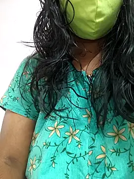 Shaliniqueen online show from March 5, 2026, 4:09 am