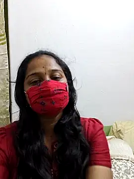 Shaliniqueen online show from May 19, 2026, 2:57 pm