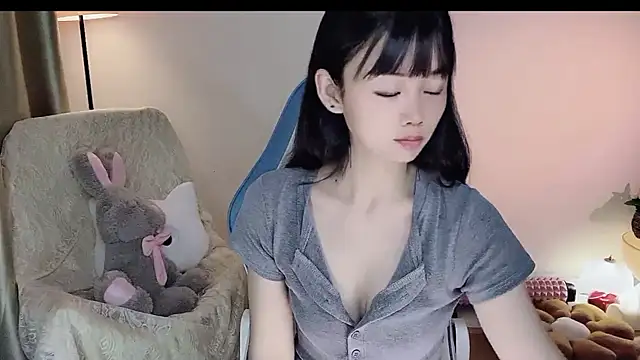 okyssa online show from May 26, 2026, 9:57 pm
