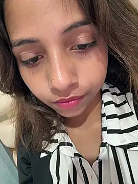 Snapshot of its_anuuu chatting on February 21, 2026, 10:17 am its anuuu online show from February 21, 2026, 10:17 am