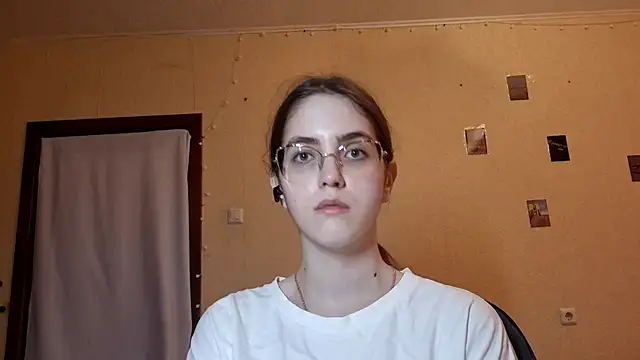 Katelemon online show from June 2, 2026, 9:09 am