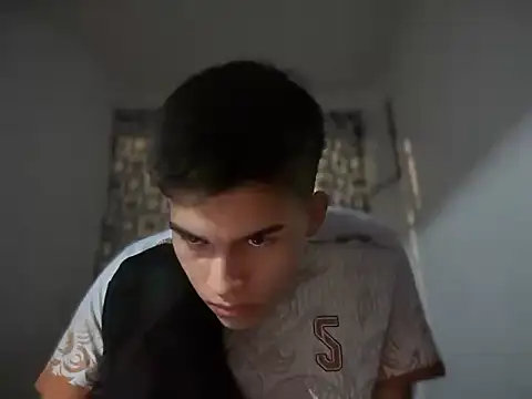 Snapshot of bbluchito chatting on February 23, 2026, 12:56 am bbluchito online show from February 23, 2026, 12:56 am