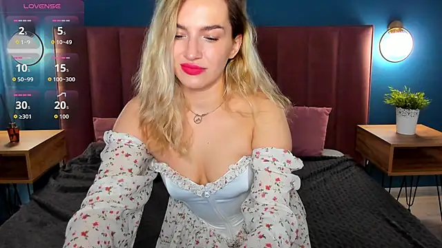 Snapshot of StellaAlluring chatting on May 27, 2026, 1:48 am StellaAlluring online show from May 27, 2026, 1:48 am