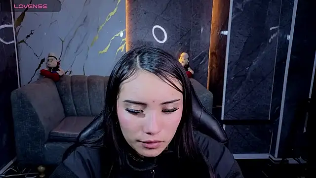 Daphne nicole b online show from April 16, 2026, 9:39 pm