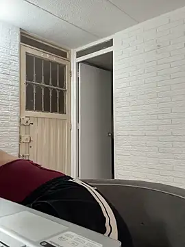 Snapshot of susi_chimm chatting on February 20, 2026, 10:12 pm susi chimm online show from February 20, 2026, 10:12 pm