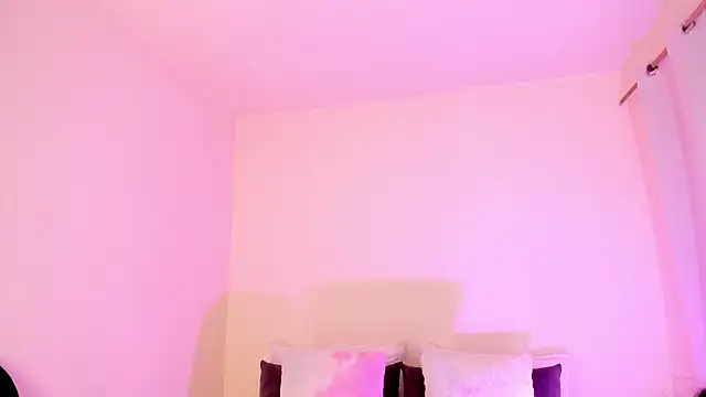 MIAA ROBERTSS online show from March 28, 2026, 6:14 am