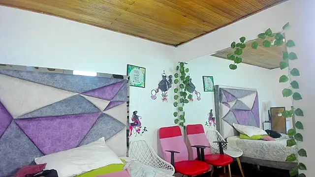 JennieRider online show from April 6, 2026, 7:26 pm