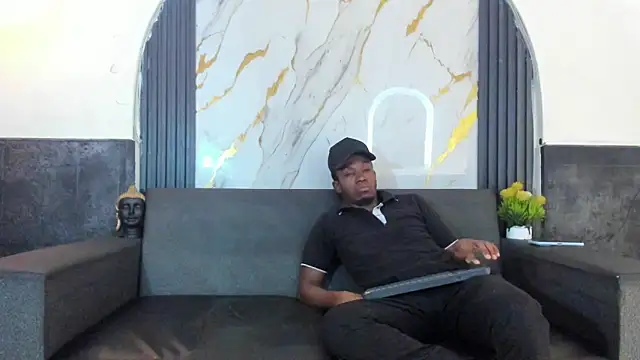 Latins on fire online show from April 3, 2026, 12:00 pm