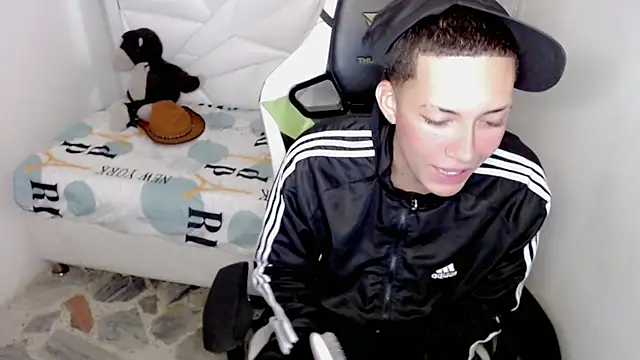 Street poemm  online show from March 13, 2026, 3:44 am