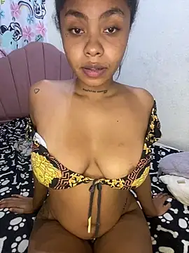 Snapshot of Itannydior chatting on February 24, 2026, 4:57 am Itannydior online show from February 24, 2026, 4:57 am