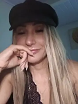 Snapshot of anajulia10 chatting on July 6, 2026, 4:41 am anajulia10 online show from July 6, 2026, 4:41 am