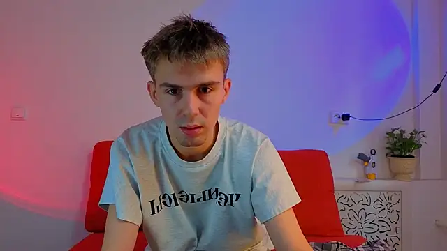 Snapshot of Mrkallin chatting on April 22, 2026, 8:54 am Mrkallin online show from April 22, 2026, 8:54 am