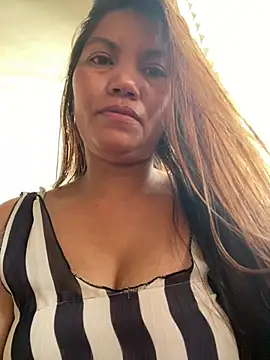 yum330 online show from May 29, 2026, 1:00 am